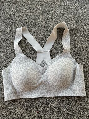 Bali seamless leopard print sports bra women’s small